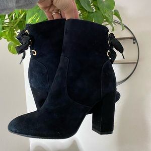 Super comfortable, only worn a couple times.